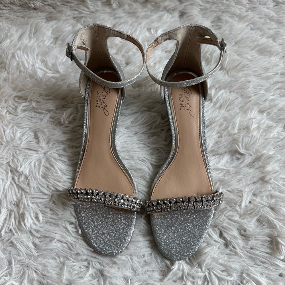 Jewel Badgley Mischka Lora Low Wedge Heeled Sandal Sliver Glitter New Size 8